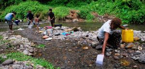 Lire la suite à propos de l’article RDC : 13 morts en un mois dans la province du Bas-Uele à la suite de la pollution de la rivière Télé